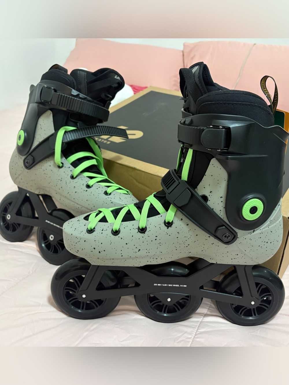 Youth Speckled Grey Inline Skates with Neon Green Accents